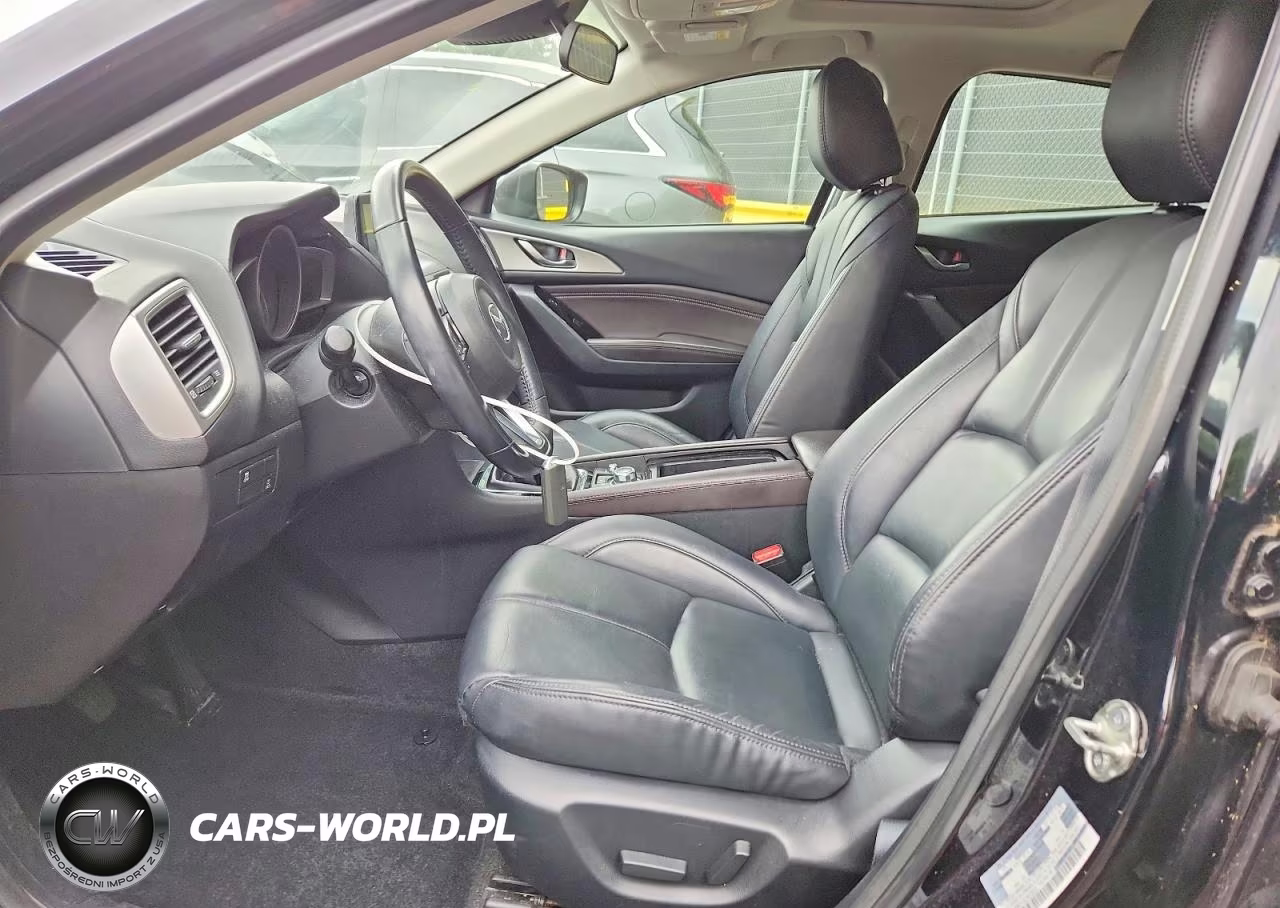2018 Mazda 3 Touring VIN:3MZBN1V30JM270313 - 7