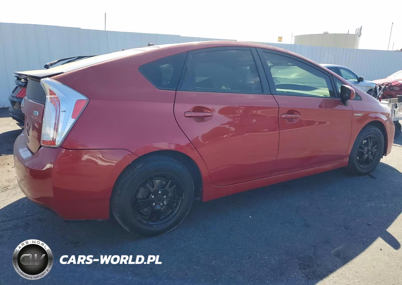 2013 Toyota Prius Two VIN:JTDKN3DU9D5687593 - 3