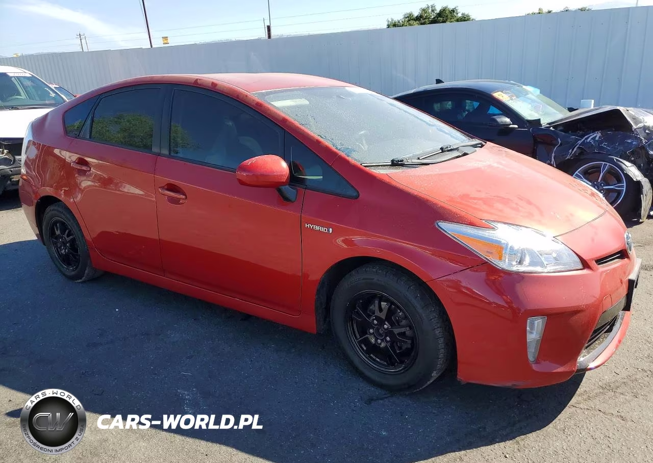 2013 Toyota Prius Two VIN:JTDKN3DU9D5687593 - 4
