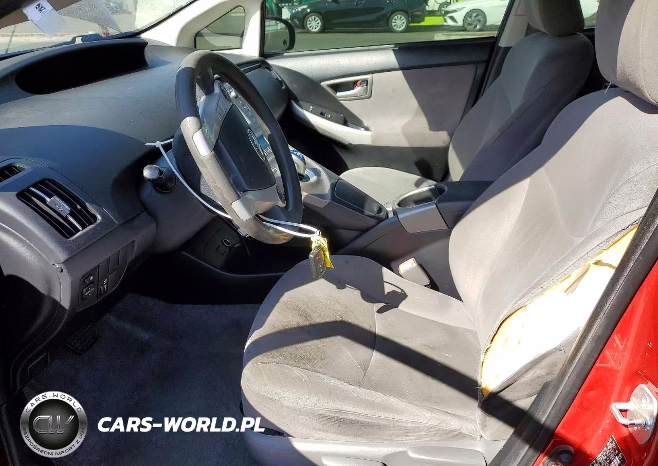 2013 Toyota Prius Two VIN:JTDKN3DU9D5687593 - 7