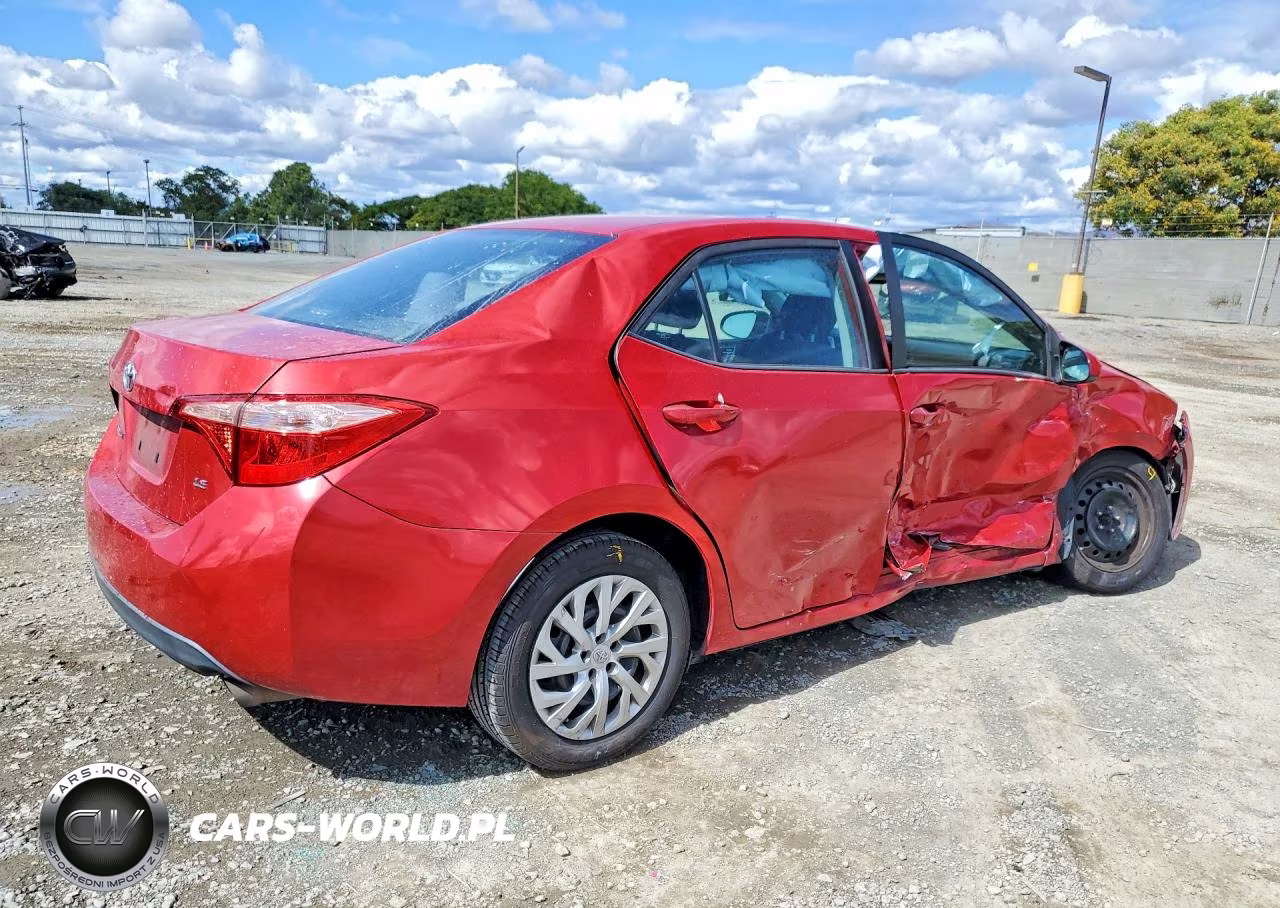 2019 Toyota Corolla Le VIN:2T1BURHE5KC232670 - 3