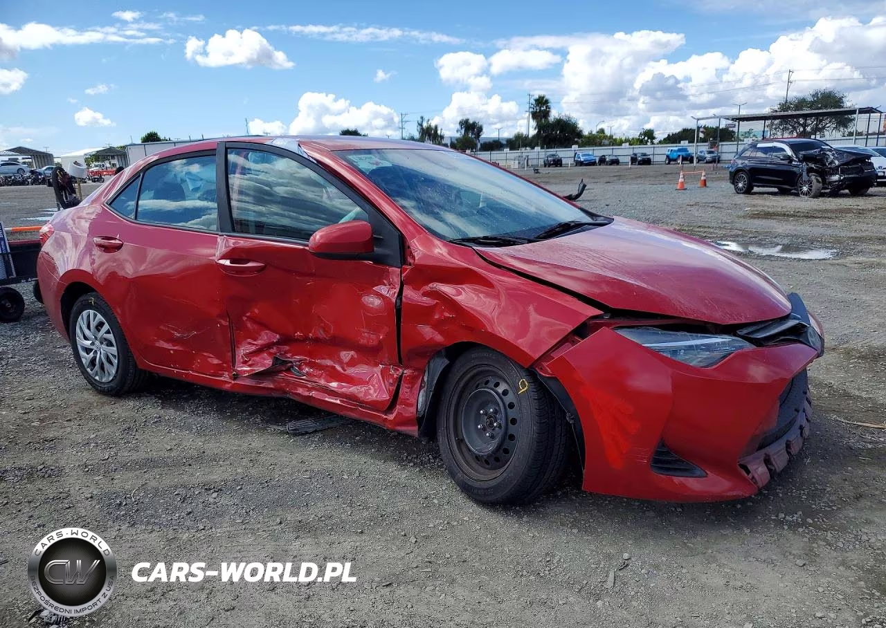 2019 Toyota Corolla Le VIN:2T1BURHE5KC232670 - 4