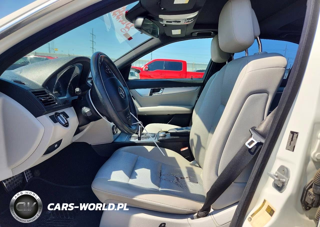 2010 Mercedes-Benz C 300 VIN:WDDGF5EB5AR103969 - 7