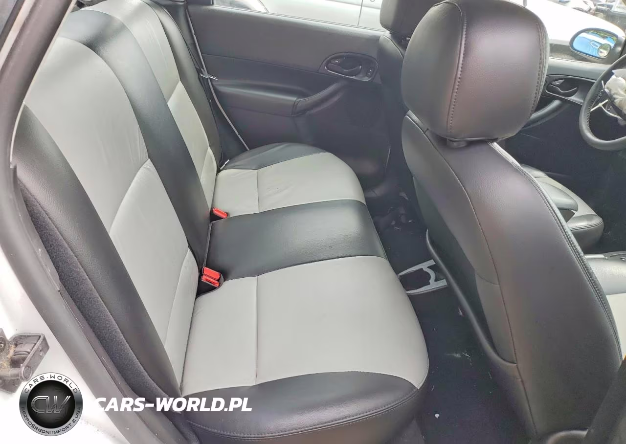 2007 Ford Focus Zx4 VIN:1FAFP34N67W244505 - 10
