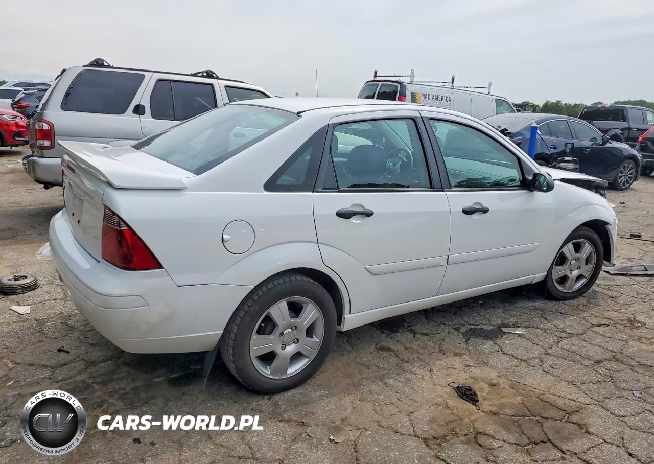 2007 Ford Focus Zx4 VIN:1FAFP34N67W244505 - 3