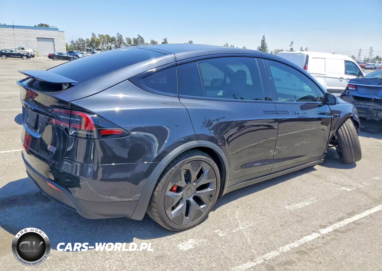 2026 Tesla Model X VIN:7SAXCBE60TF481391 - 3