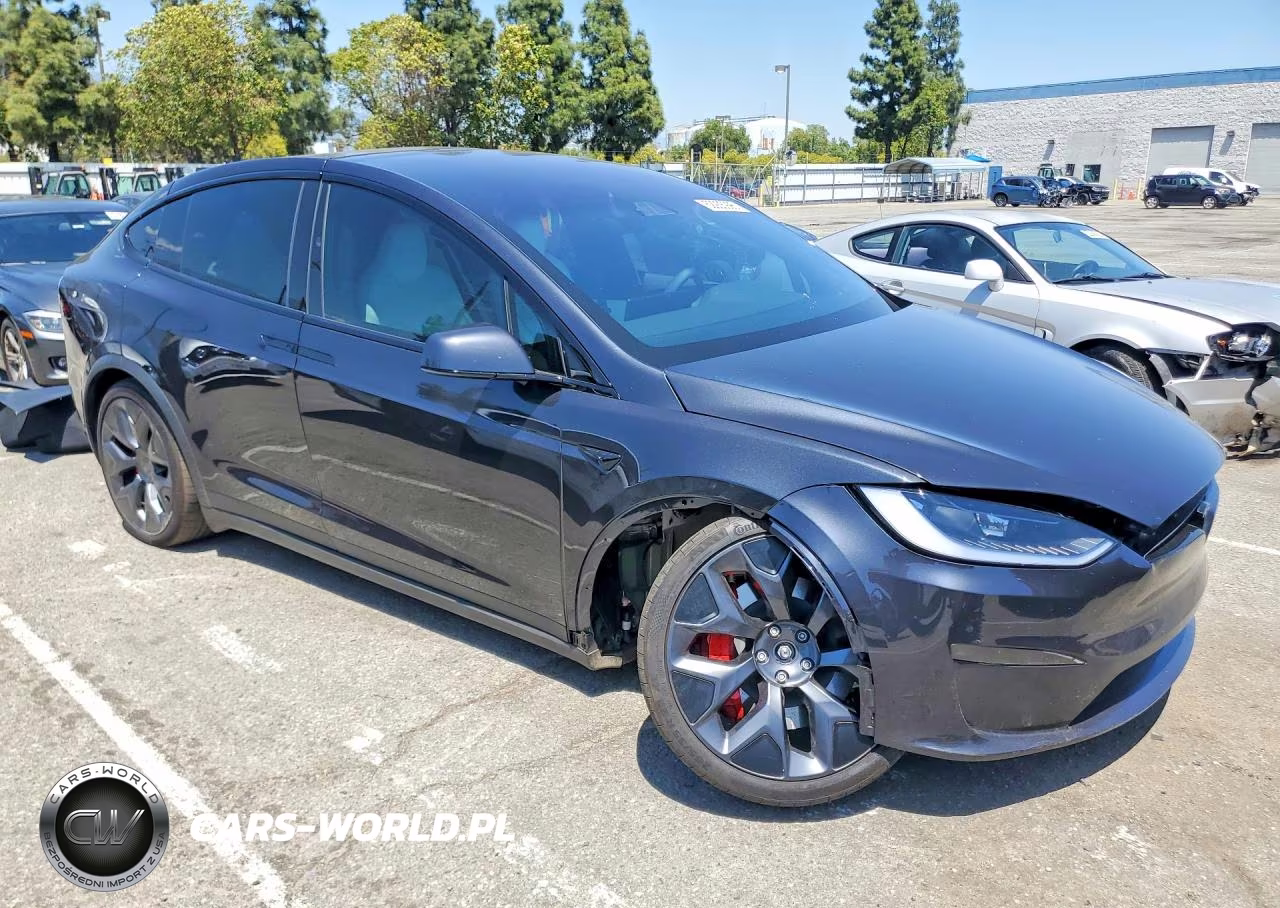2026 Tesla Model X VIN:7SAXCBE60TF481391 - 4