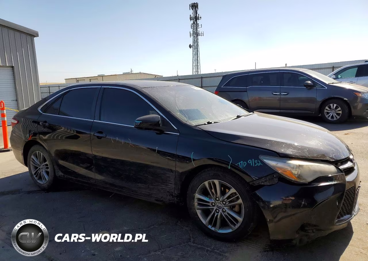 2017 Toyota Camry Se VIN:4T1BF1FK6HU798719 - 4