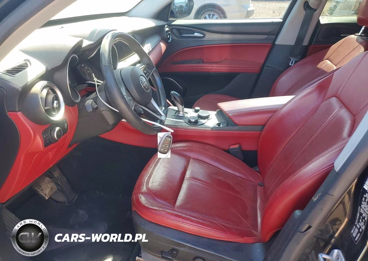 2018 Alfa Romeo Stelvio Ti VIN:ZASFAKBNXJ7B71396 - 7