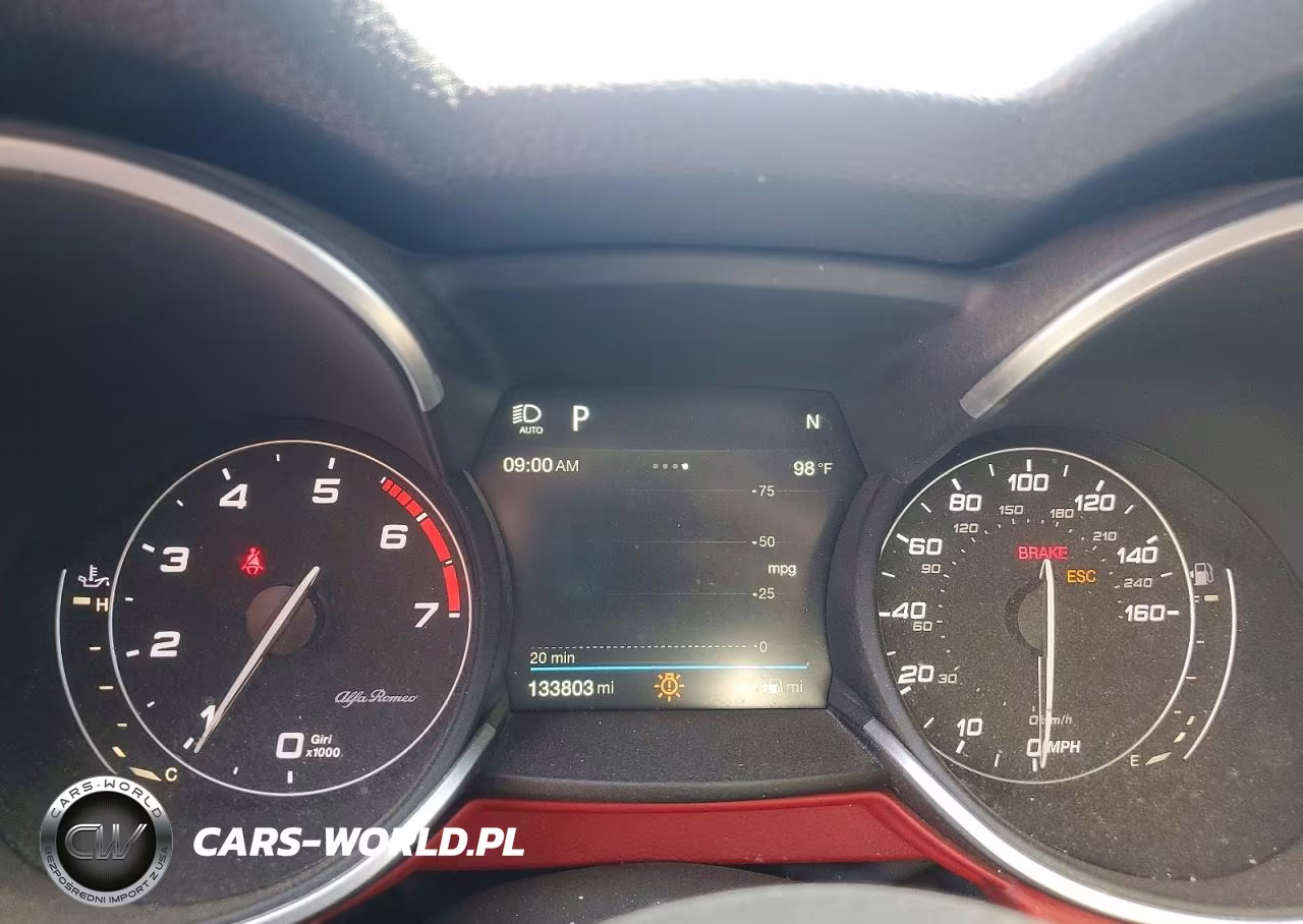 2018 Alfa Romeo Stelvio Ti VIN:ZASFAKBNXJ7B71396 - 9