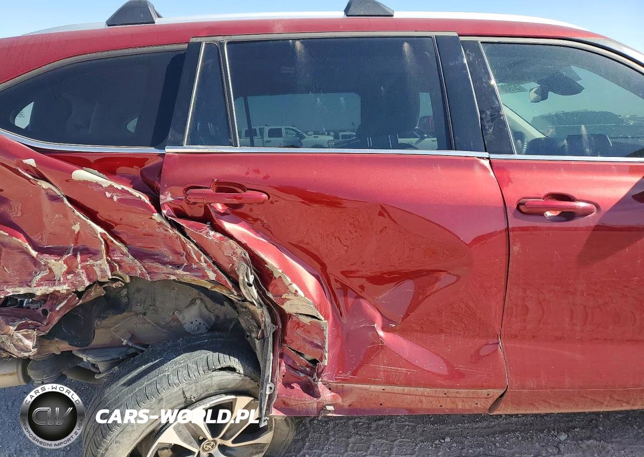 2022 Toyota Highlander Xle VIN:5TDGZRAH3NS550634 - 11