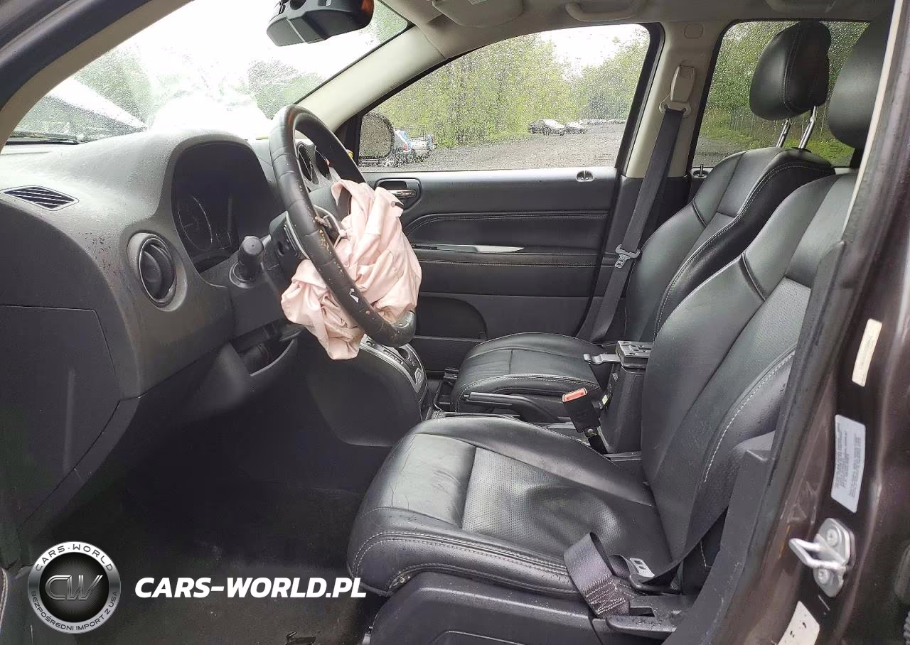 2016 Jeep Compass Latitude VIN:1C4NJDEB2GD696612 - 7
