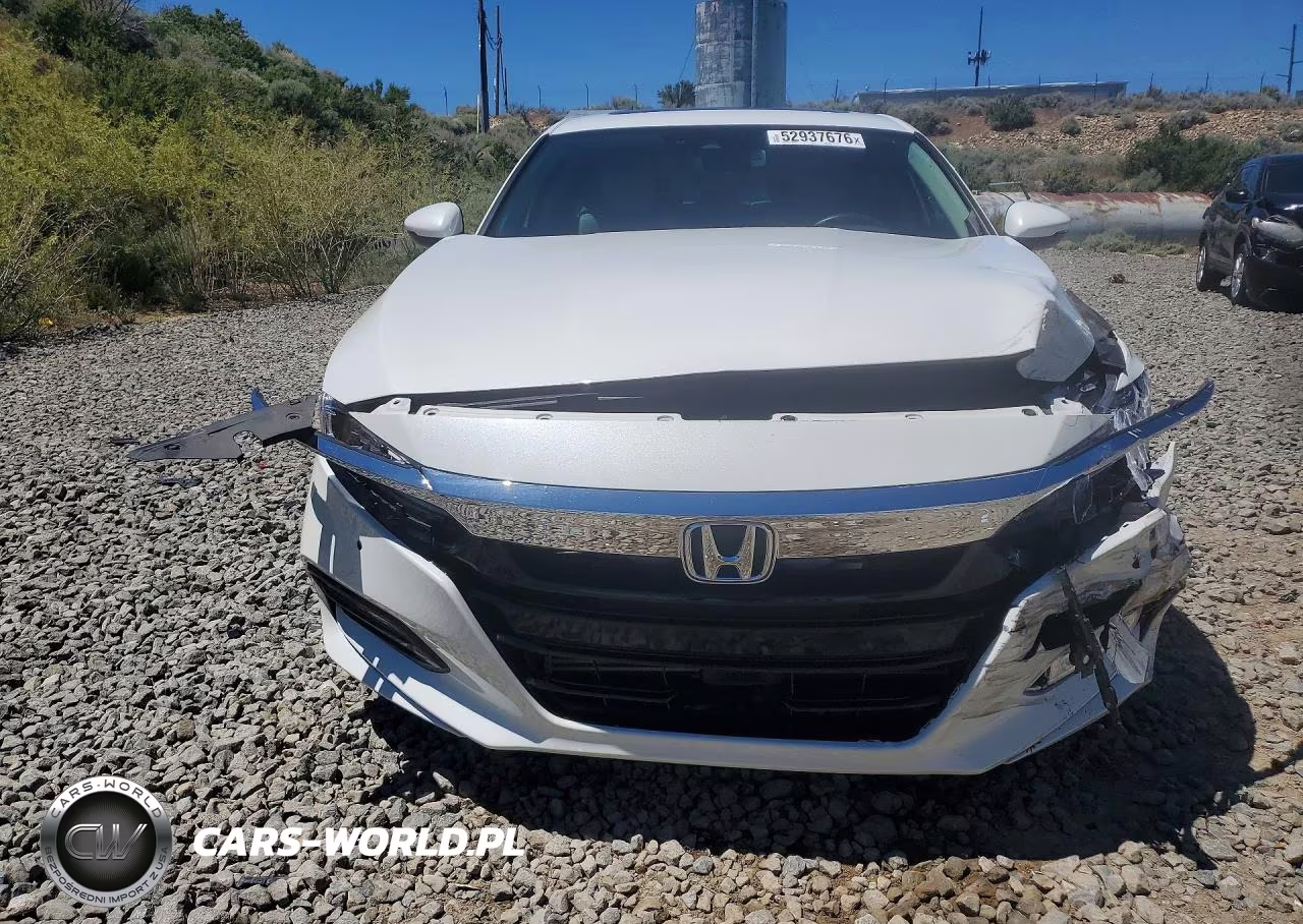 2018 Honda Accord Touring VIN:1HGCV1F98JA034338 - 5