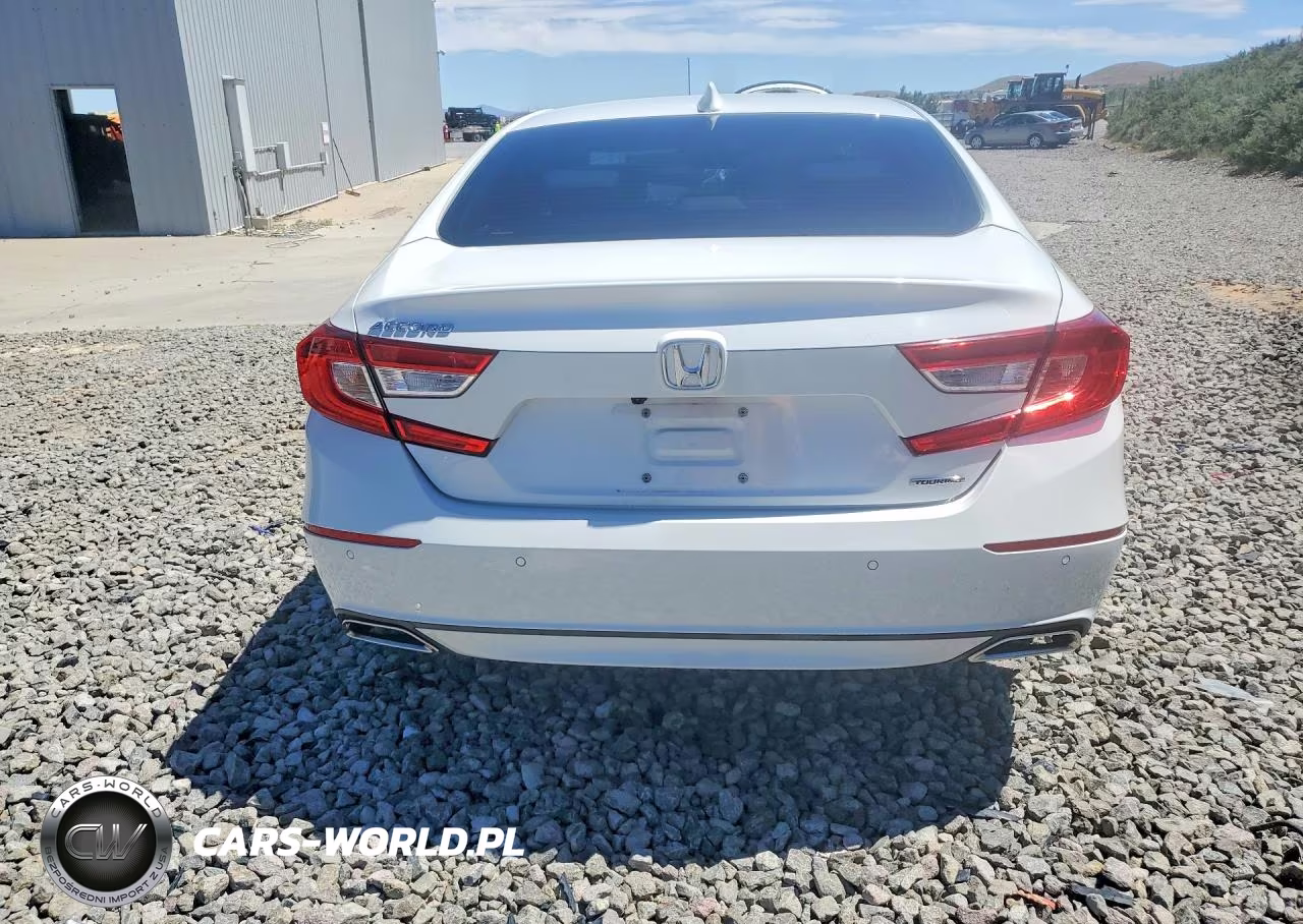 2018 Honda Accord Touring VIN:1HGCV1F98JA034338 - 6
