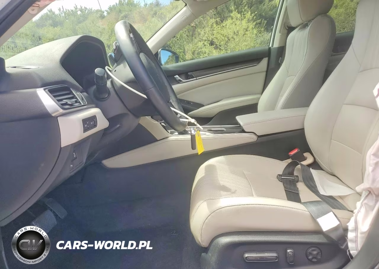2018 Honda Accord Touring VIN:1HGCV1F98JA034338 - 7