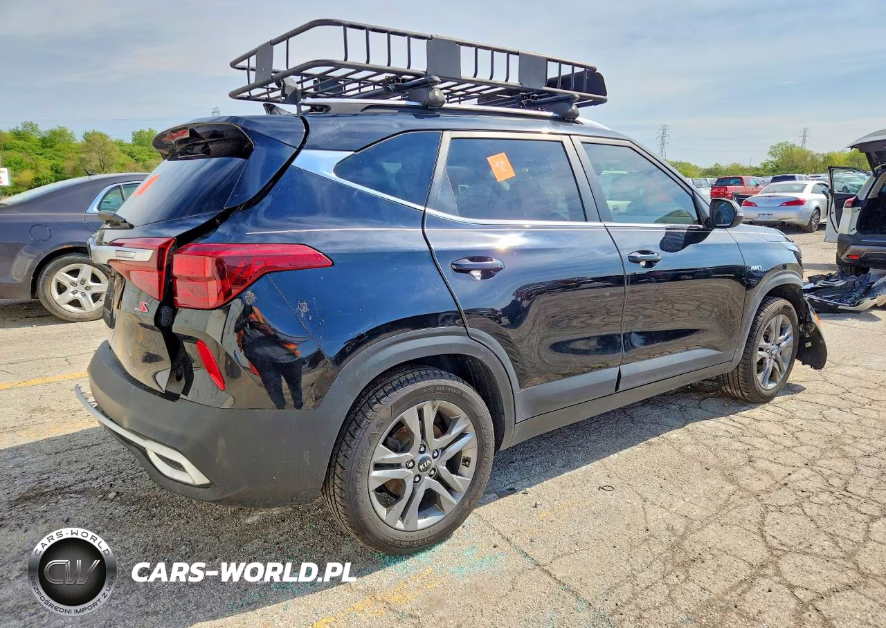 2021 Kia Seltos S VIN:KNDEUCAA3M7043828 - 3
