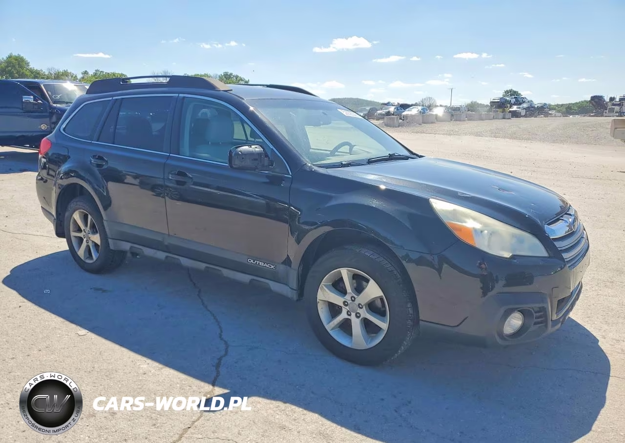 2013 Subaru Outback 2.5I Premium VIN:4S4BRBCC7D3324496 - 4
