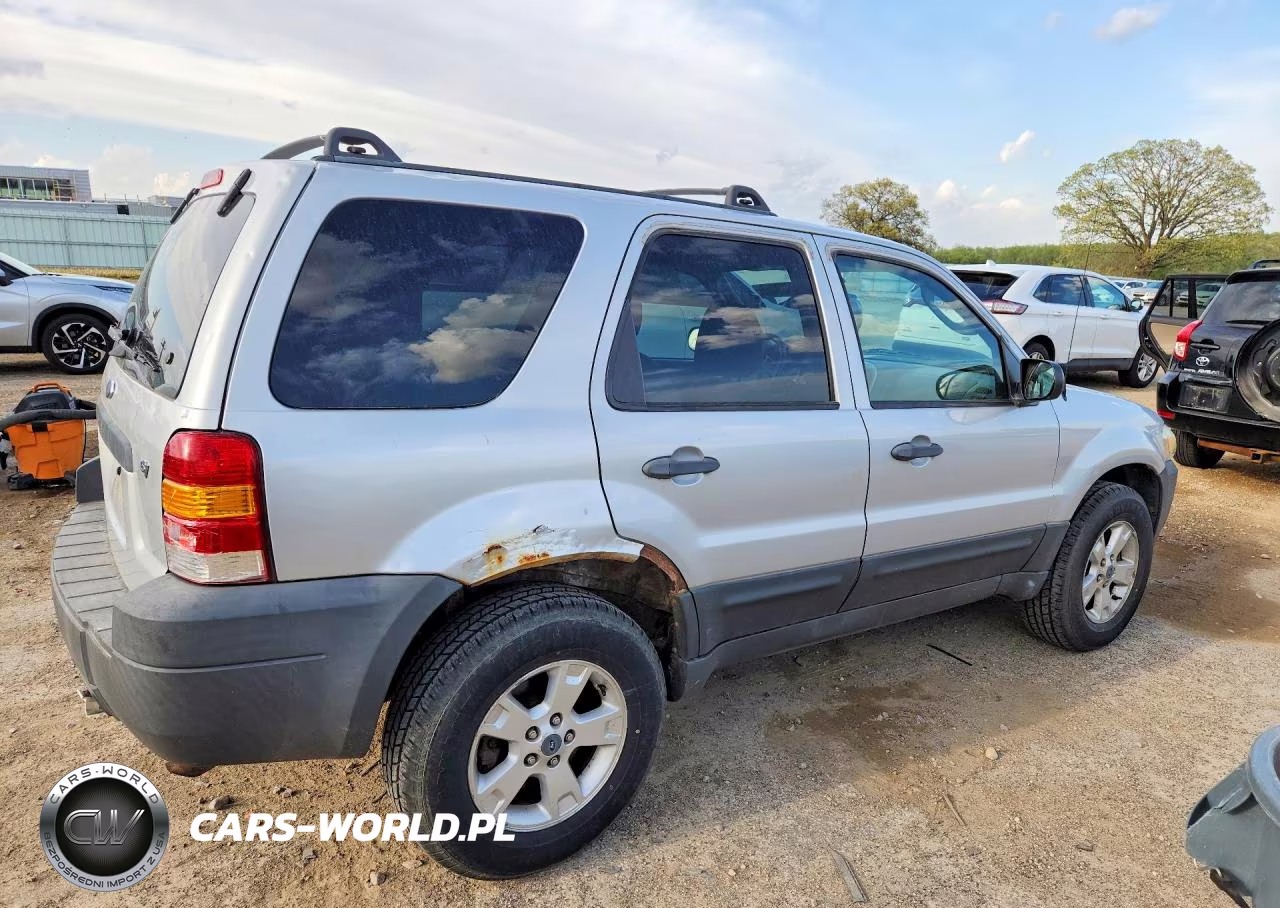 2007 Ford Escape Xlt VIN:1FMYU93127KA28991 - 3