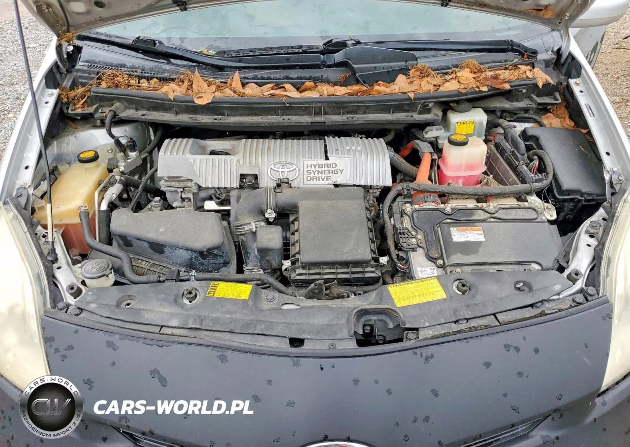 2013 Toyota Prius Two VIN:JTDKN3DU8D5558292 - 11