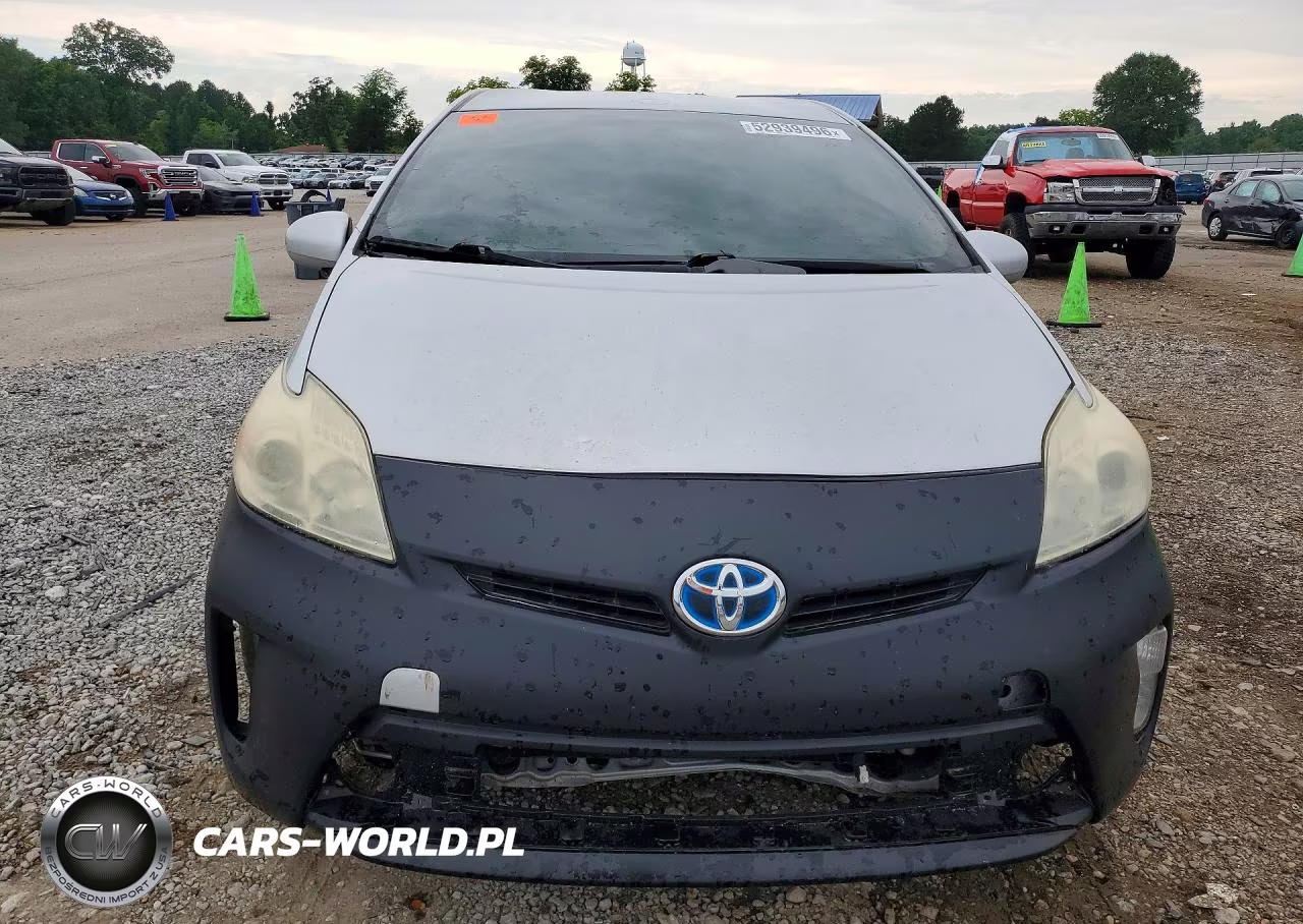 2013 Toyota Prius Two VIN:JTDKN3DU8D5558292 - 5