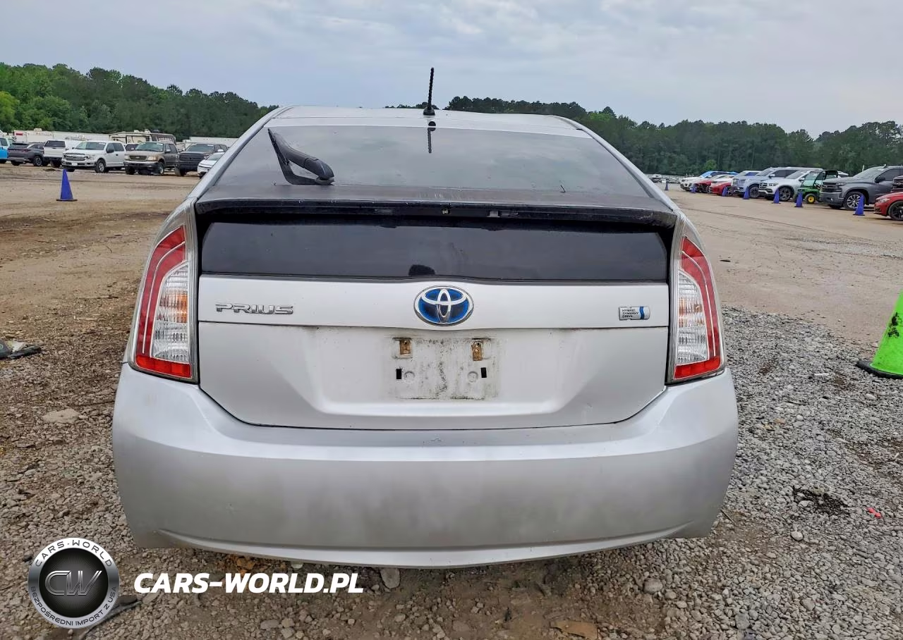 2013 Toyota Prius Two VIN:JTDKN3DU8D5558292 - 6