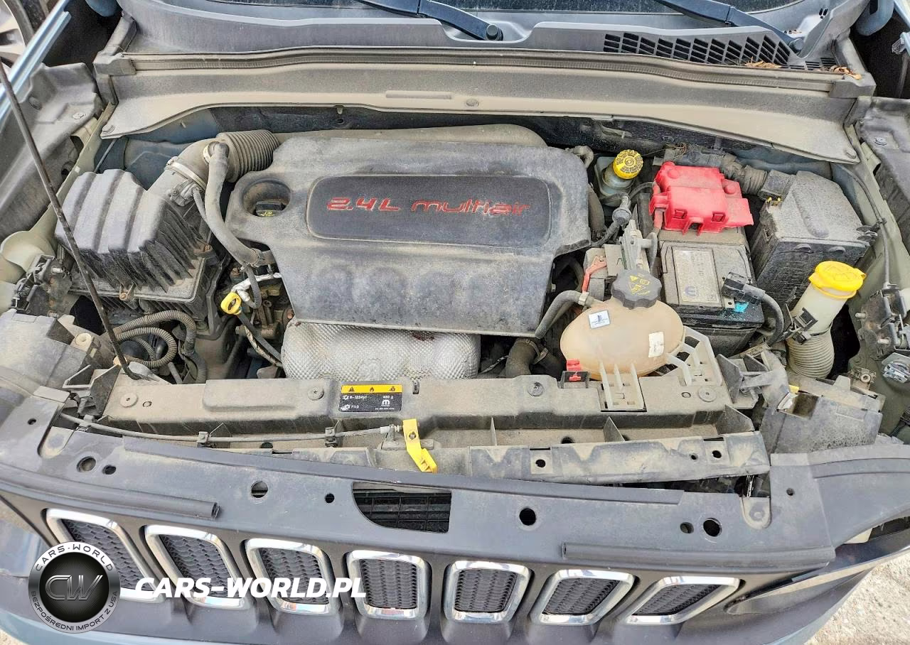 2018 Jeep Renegade Latitude VIN:ZACCJABB8JPH47355 - 12