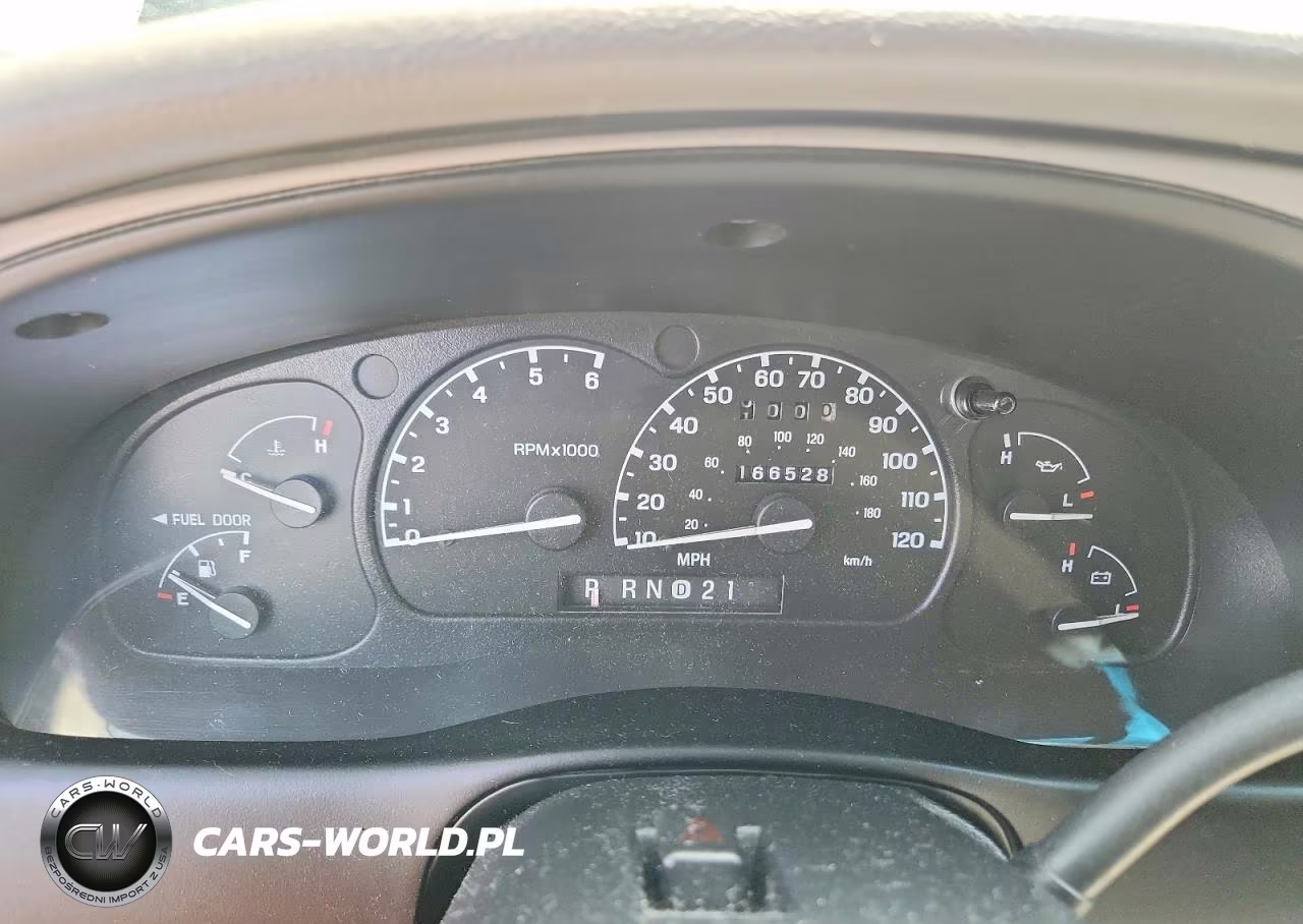 2000 Ford Explorer Xls VIN:1FMZU62X9YZC31135 - 9