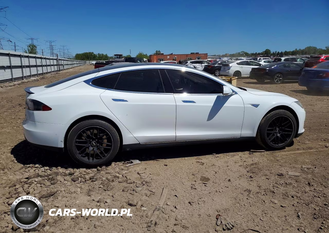 2015 Tesla Model S 70D VIN:5YJSA1S29FF084890 - 3