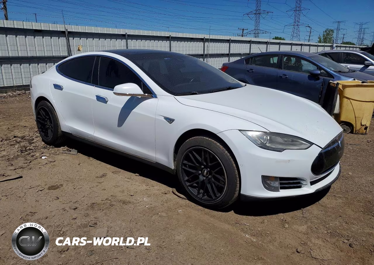 2015 Tesla Model S 70D VIN:5YJSA1S29FF084890 - 4