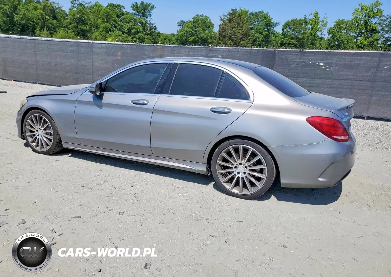 2016 Mercedes-Benz C 300 VIN:55SWF4JB8GU127461 - 2