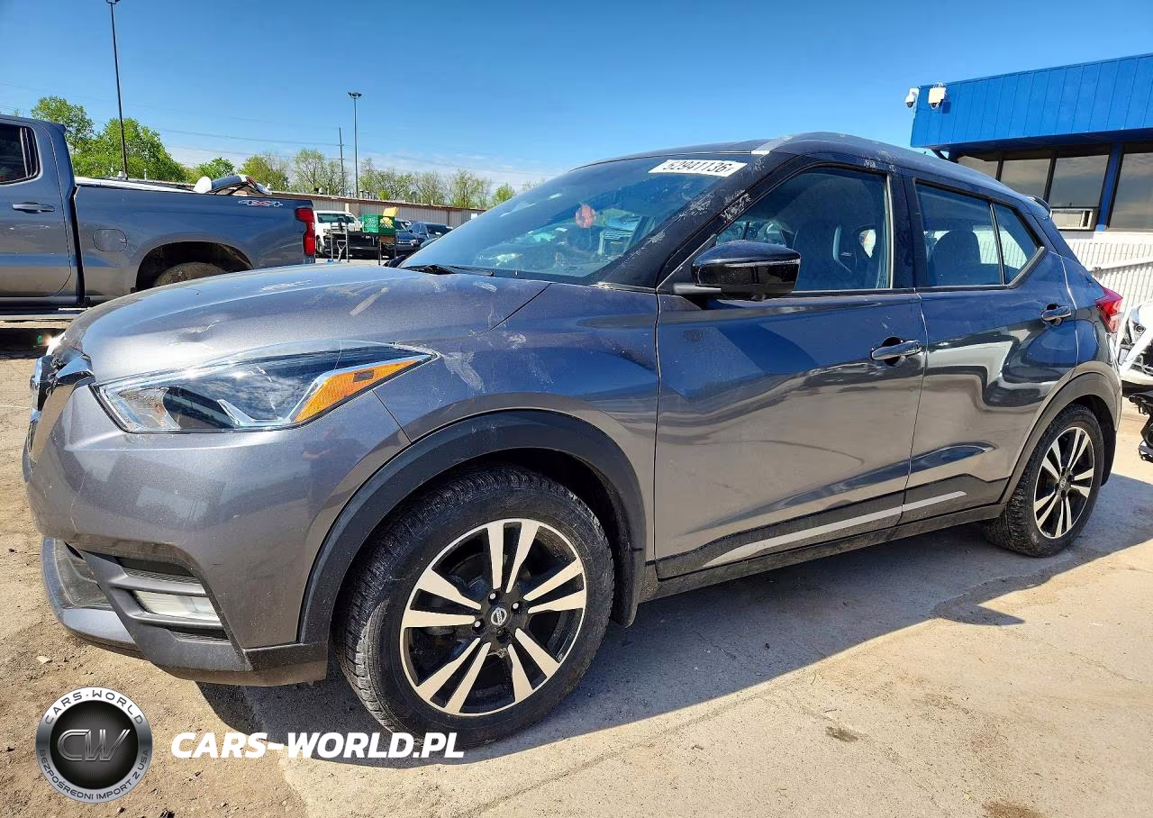2020 Nissan Kicks Sr