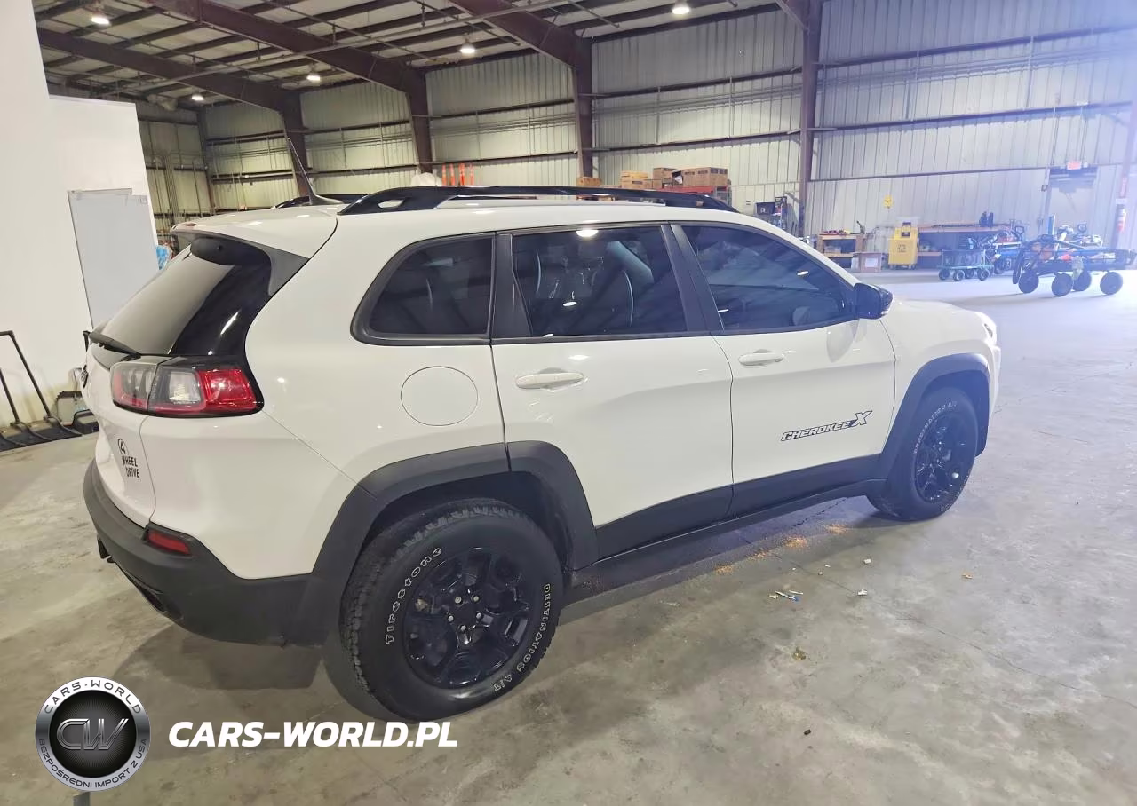 2022 Jeep Cherokee Latitude VIN:1C4PJMCX9ND550633 - 3