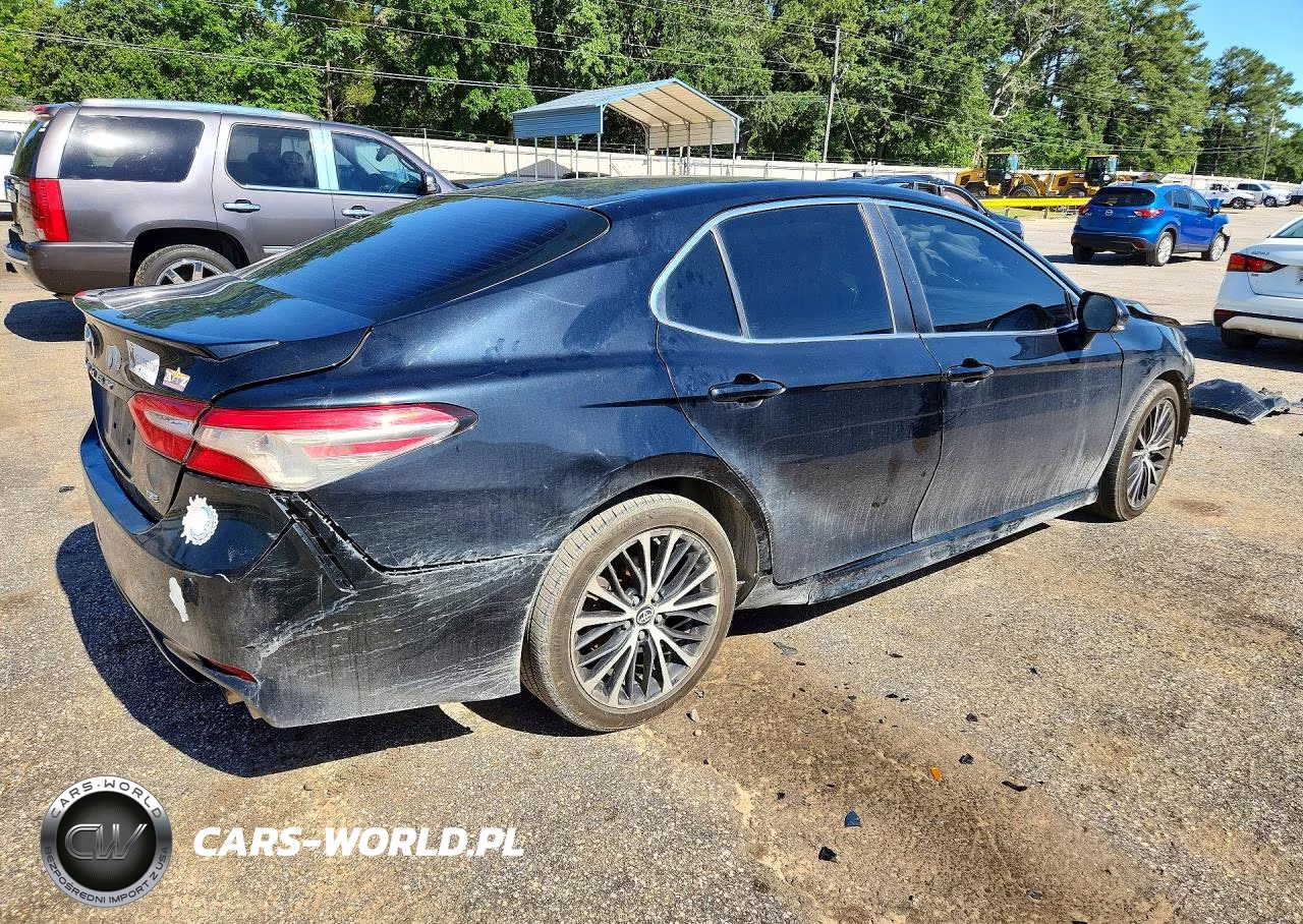 2018 Toyota Camry Se VIN:JTNB11HKXJ3028059 - 3