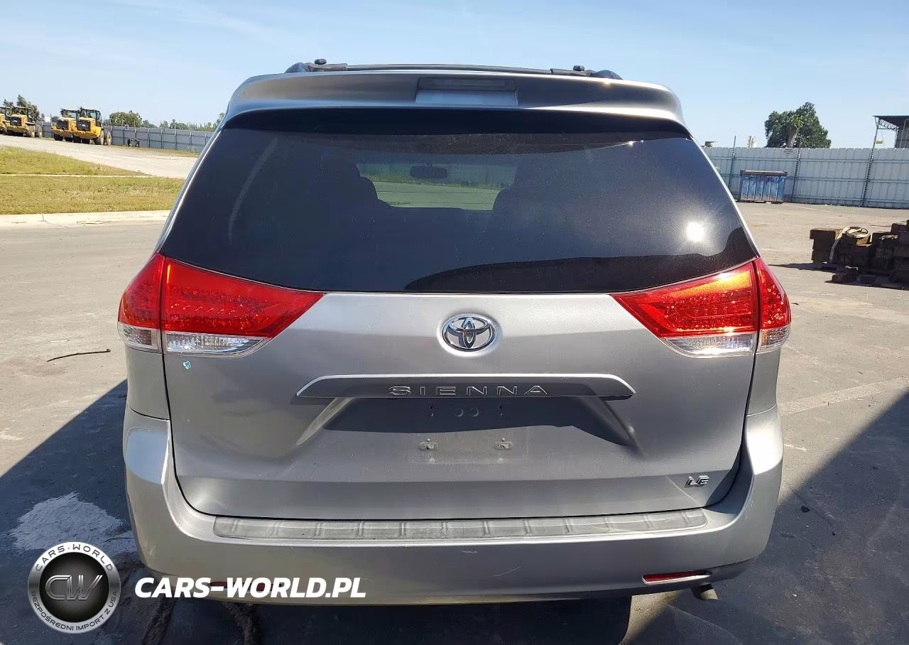2014 Toyota Sienna Le VIN:5TDKK3DC3ES451341 - 6