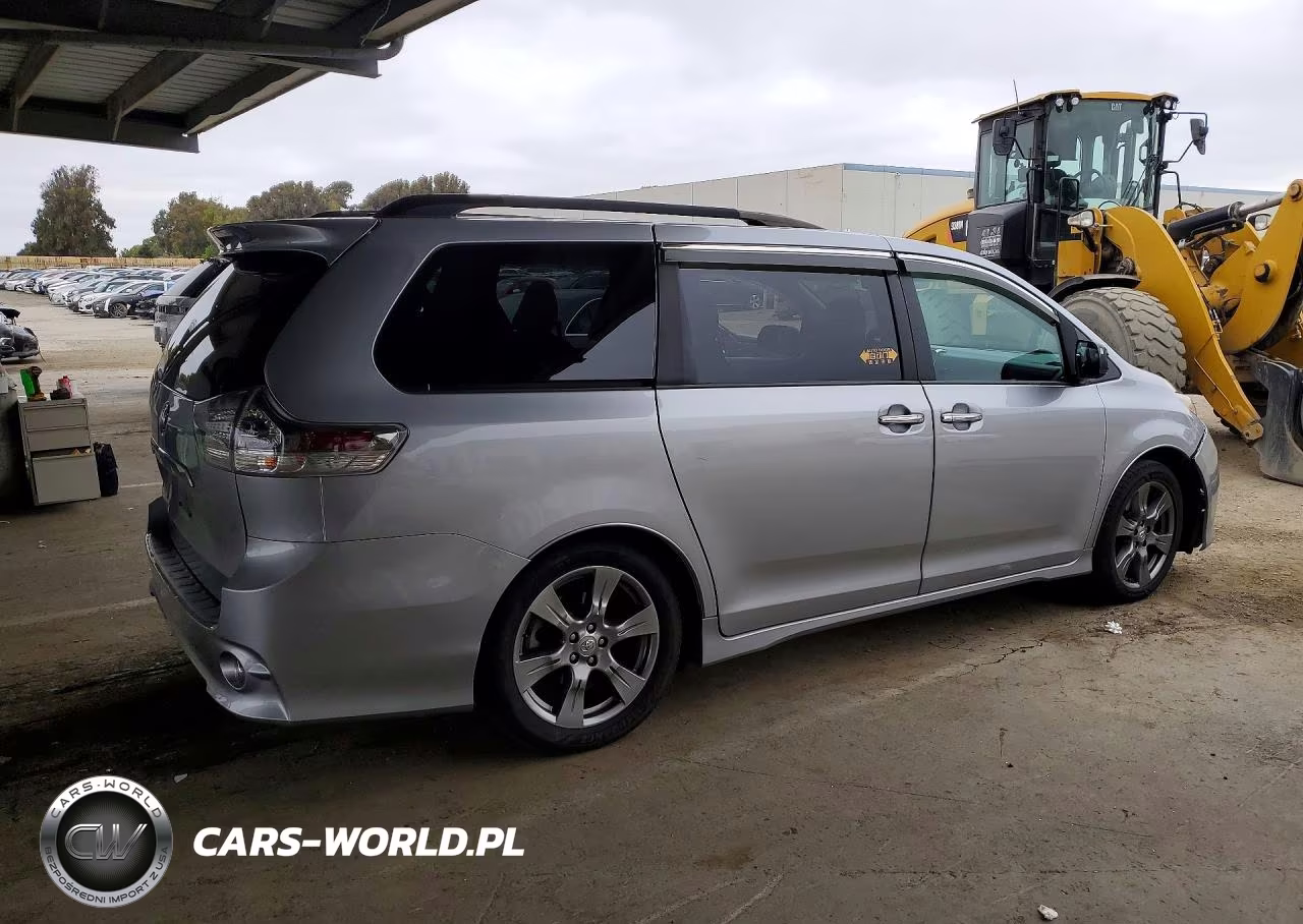 2017 Toyota Sienna Se VIN:5TDXZ3DCXHS877632 - 3