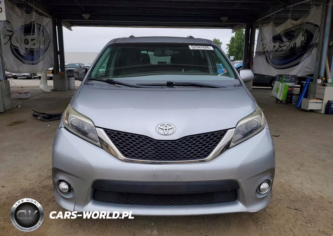 2017 Toyota Sienna Se VIN:5TDXZ3DCXHS877632 - 5