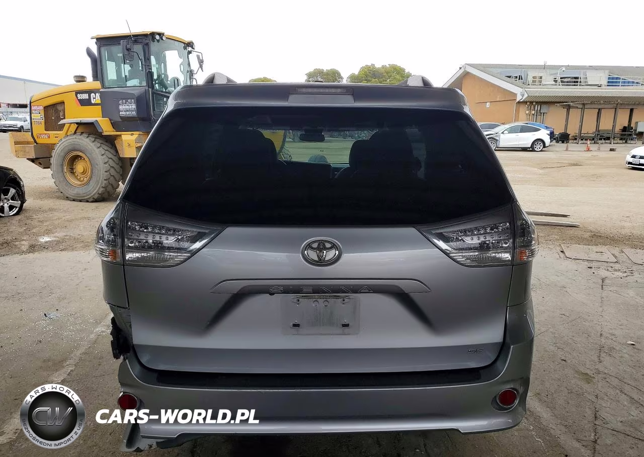 2017 Toyota Sienna Se VIN:5TDXZ3DCXHS877632 - 6