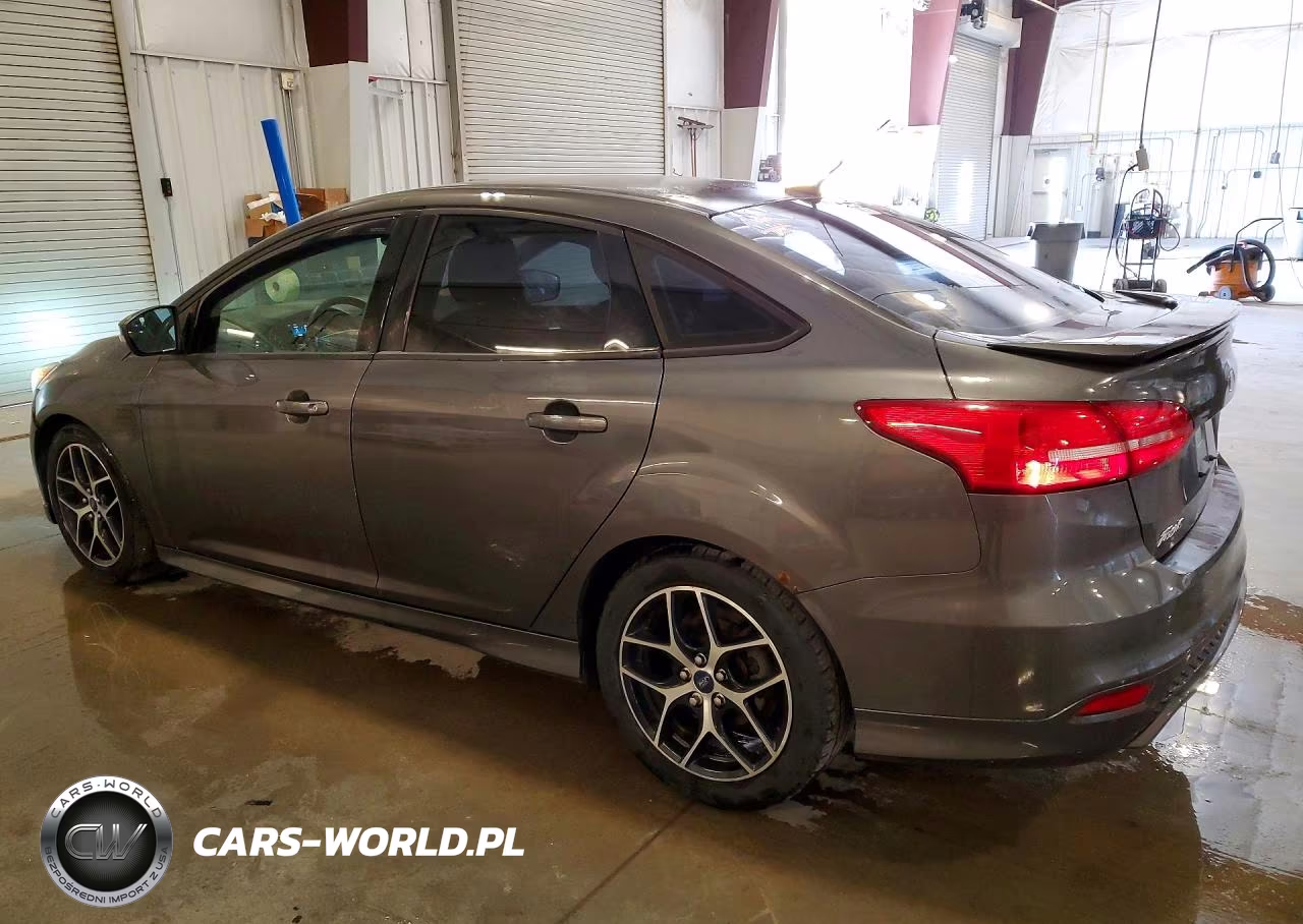 2015 Ford Focus Se VIN:1FADP3F20FL230092 - 2