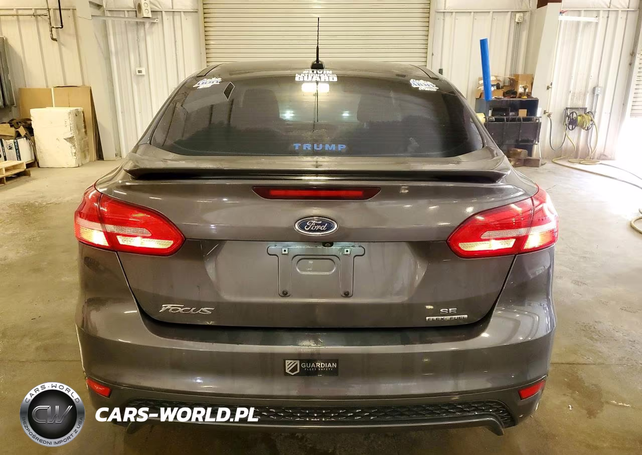 2015 Ford Focus Se VIN:1FADP3F20FL230092 - 6