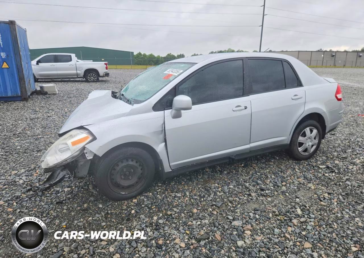 2010 Nissan Versa 1.8 S