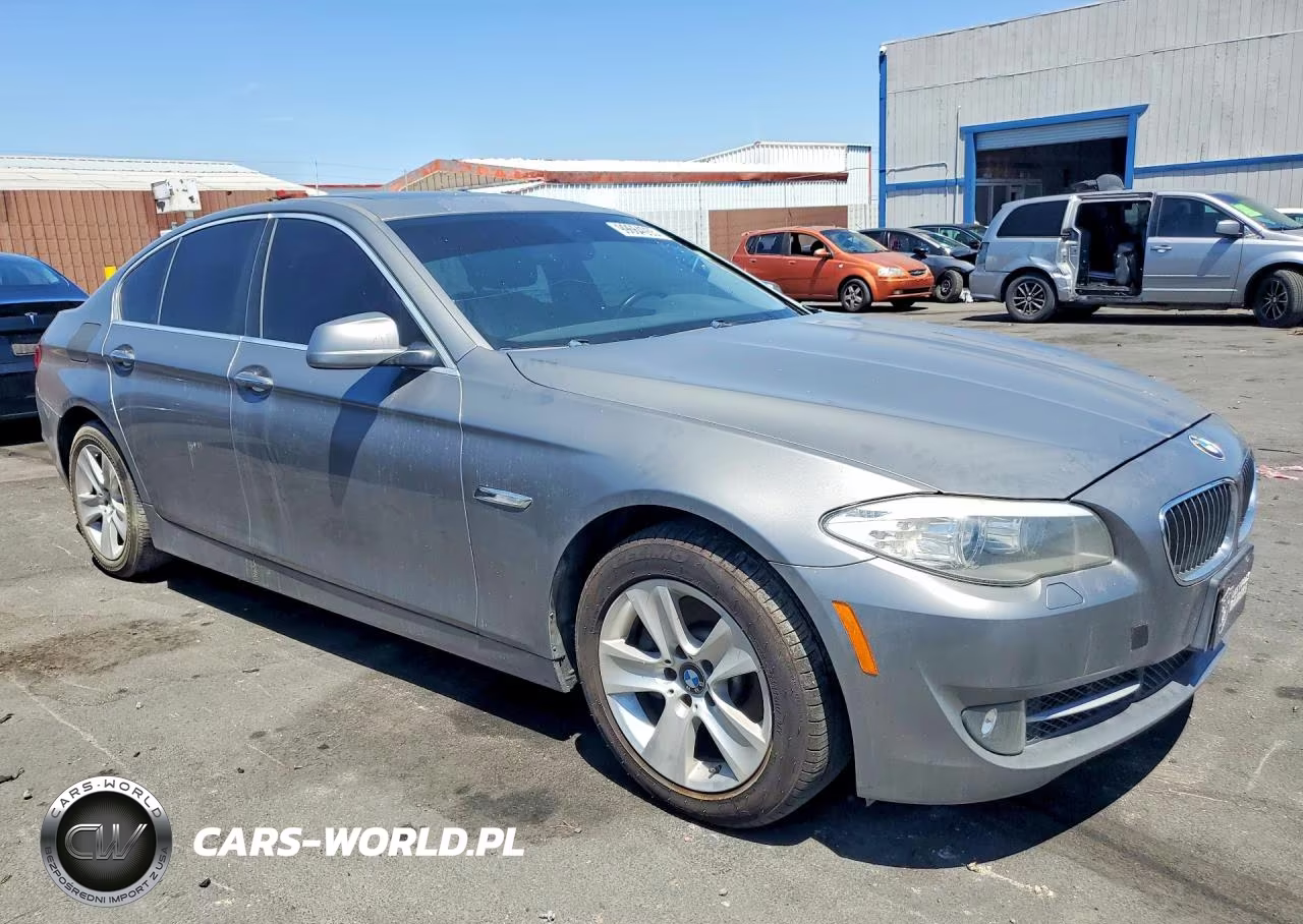 2013 BMW 528 I VIN:WBAXG5C50DDY33954 - 4