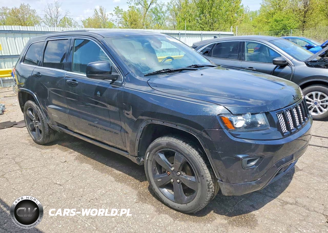 2015 Jeep Grand Cherokee Laredo VIN:1C4RJFAG3FC698047 - 4
