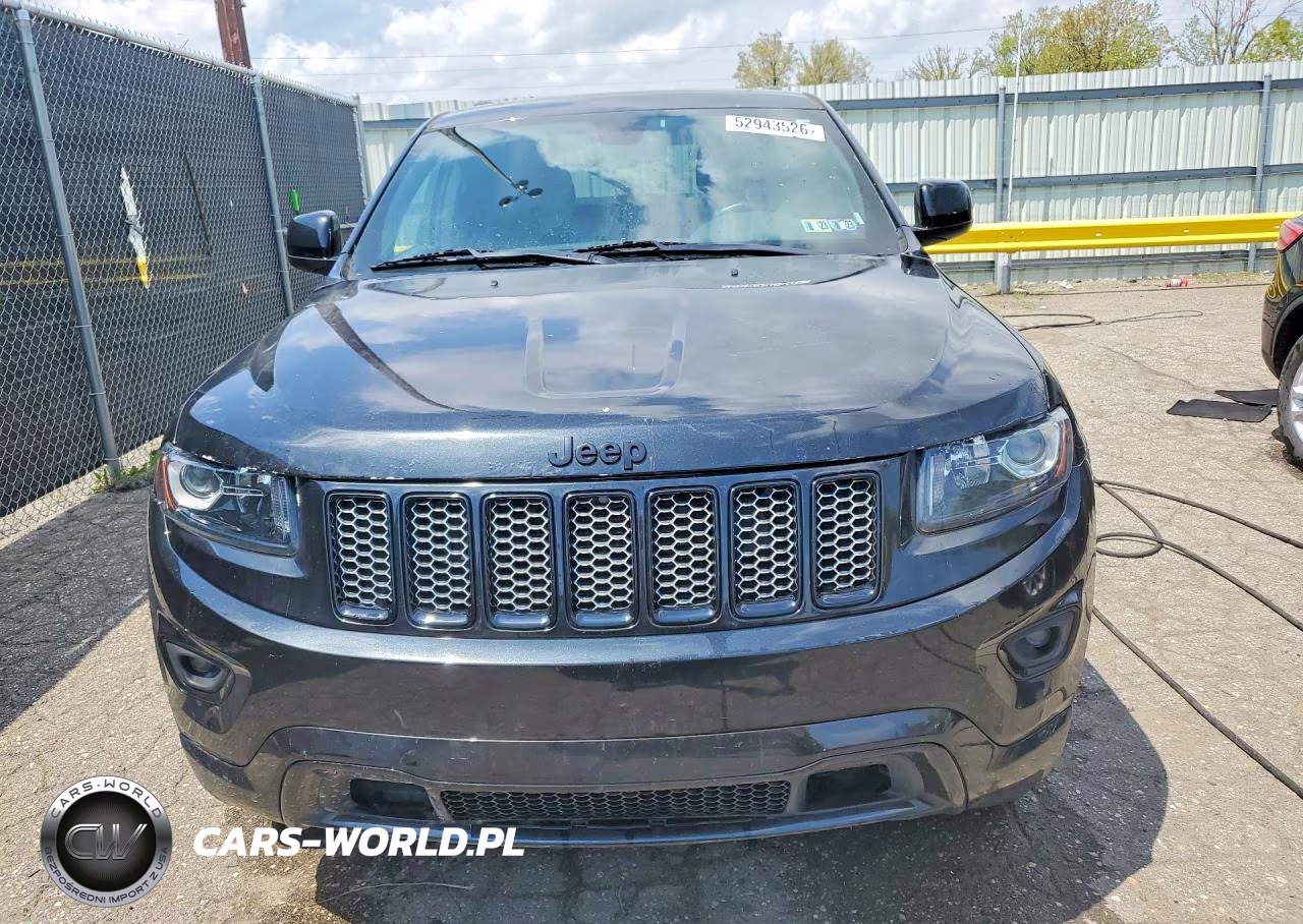 2015 Jeep Grand Cherokee Laredo VIN:1C4RJFAG3FC698047 - 5