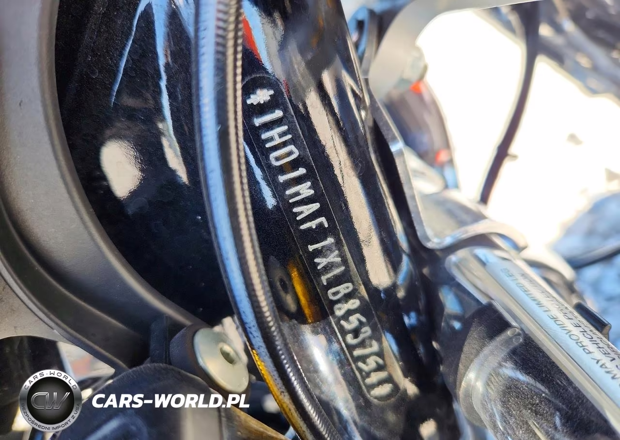 2020 Harley-Davidson Flhtcutg VIN:1HD1MAF1XLB853754 - 9
