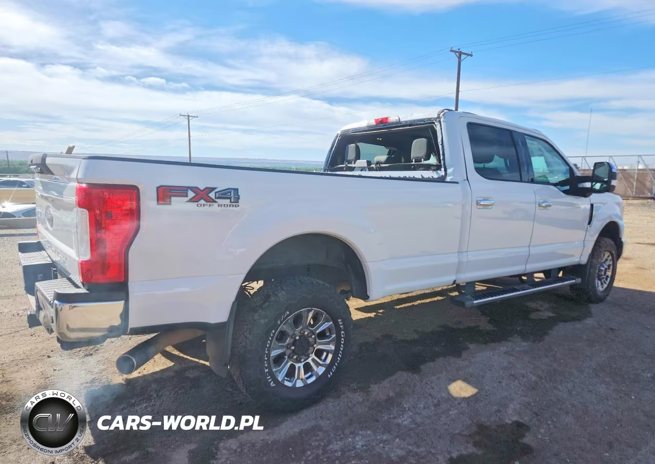 2018 Ford F250 Super Duty VIN:1FT7W2B63JEC41839 - 3