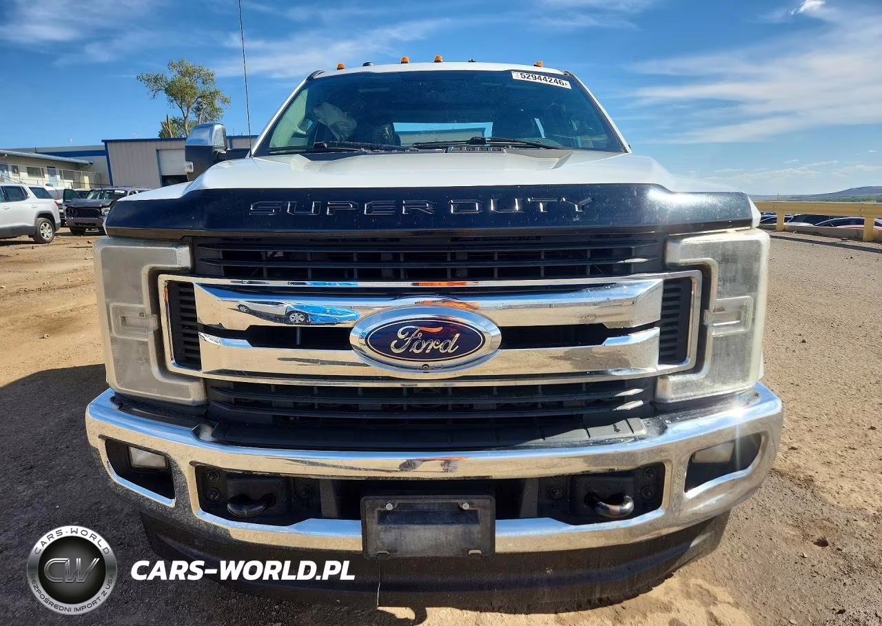 2018 Ford F250 Super Duty VIN:1FT7W2B63JEC41839 - 5