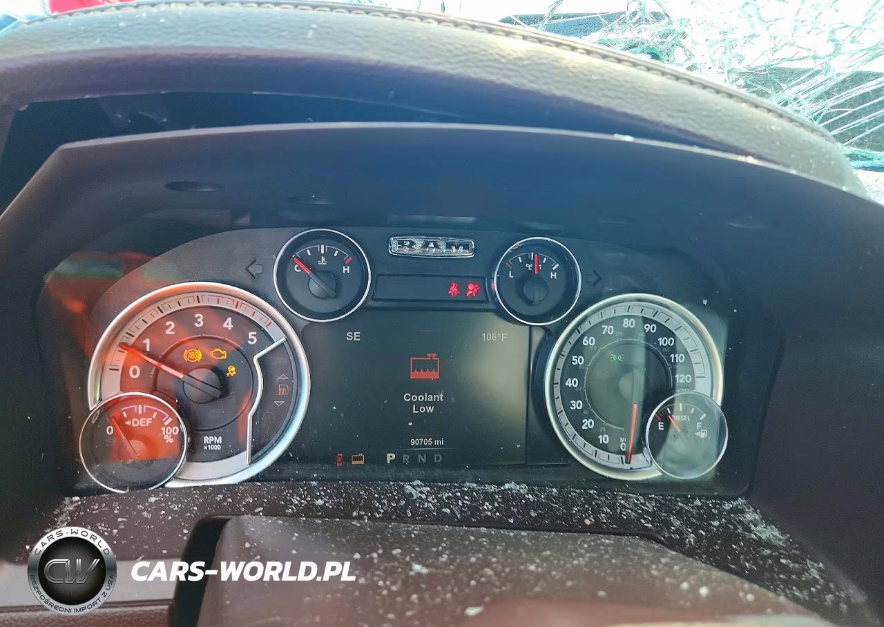 2018 Ram 2500 Laramie VIN:3C6UR5FL1JG289898 - 9