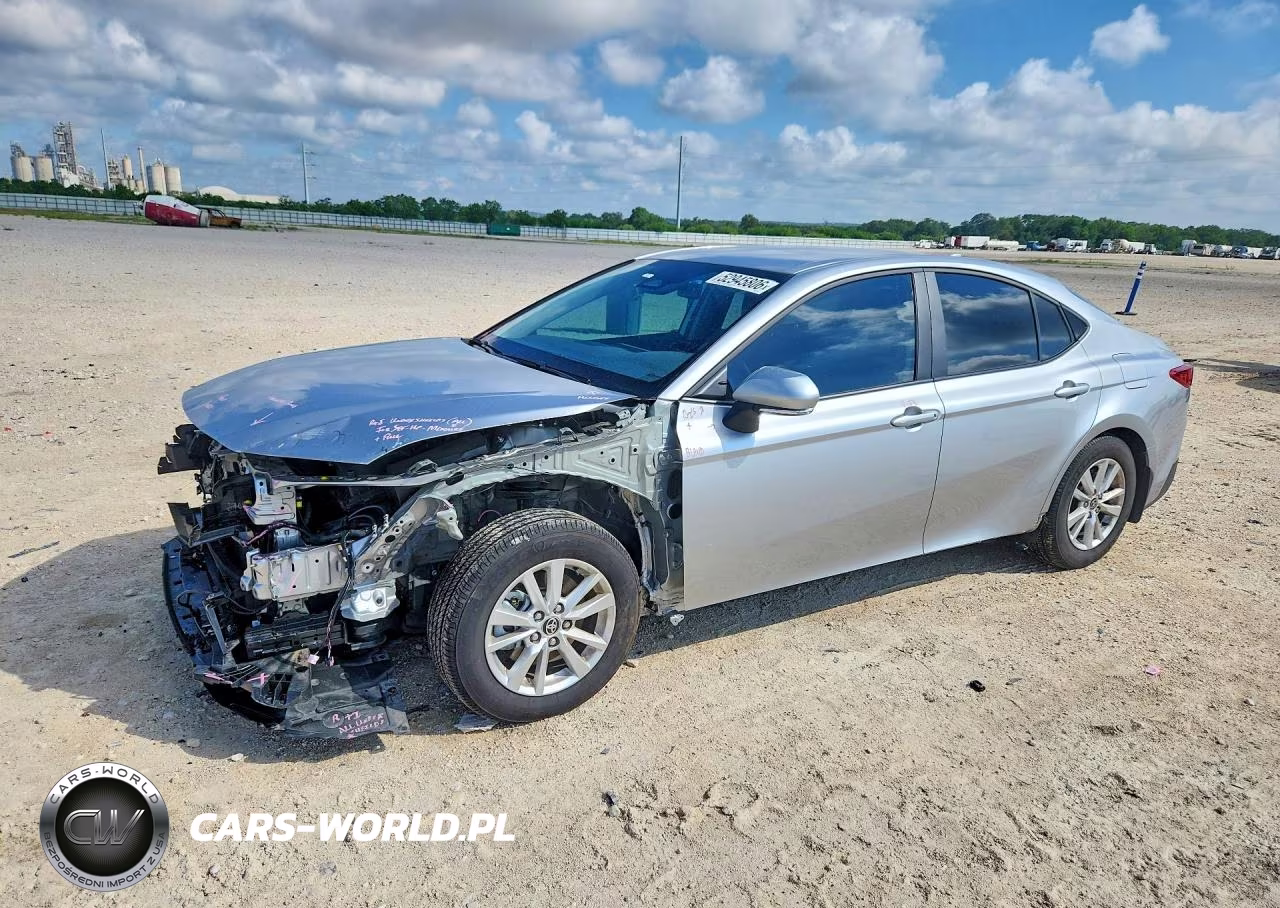 2025 Toyota Camry Le – zdjęcie 1 z 13