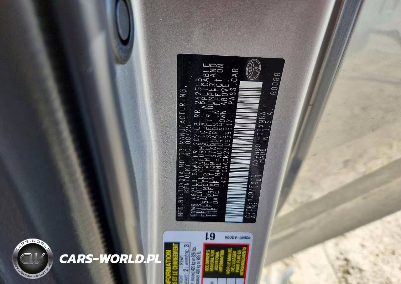 2025 Toyota Camry Le VIN:4T1DAACK2SU638517 - 13