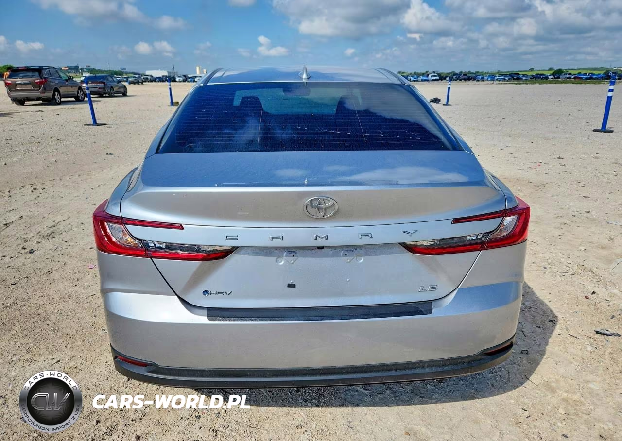 2025 Toyota Camry Le VIN:4T1DAACK2SU638517 - 6